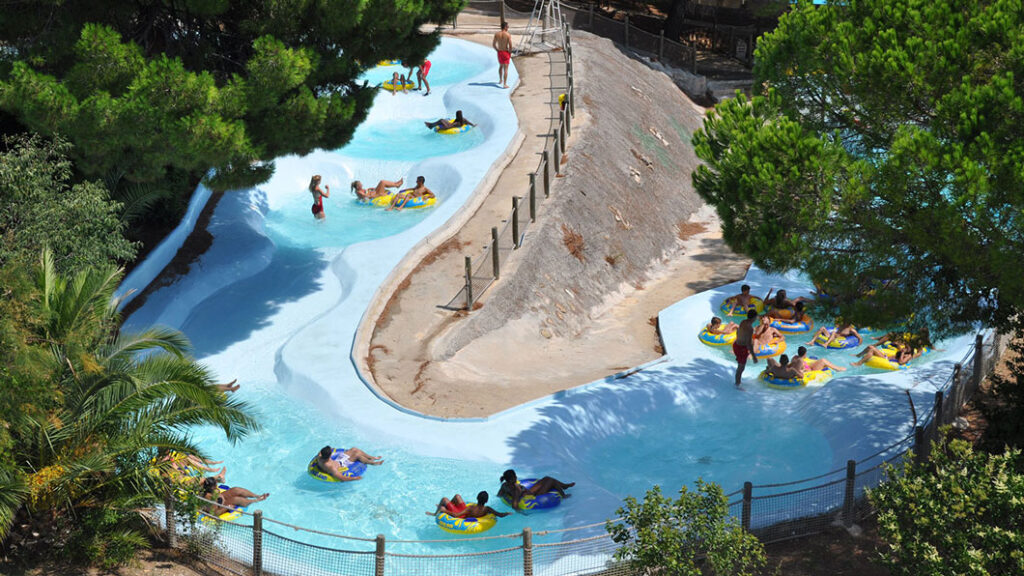 Rafraichissez-vous à Saint Cyr sur Mer avec les meilleurs toboggans aquatiques d’Aqualand